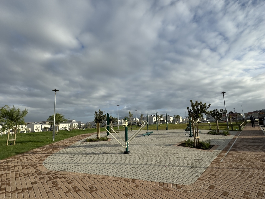 2 Bedroom Property for Sale in Rivergate Western Cape